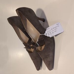 Manolo Blahnik Vintage Made In Italy Light Brown Suede Heels